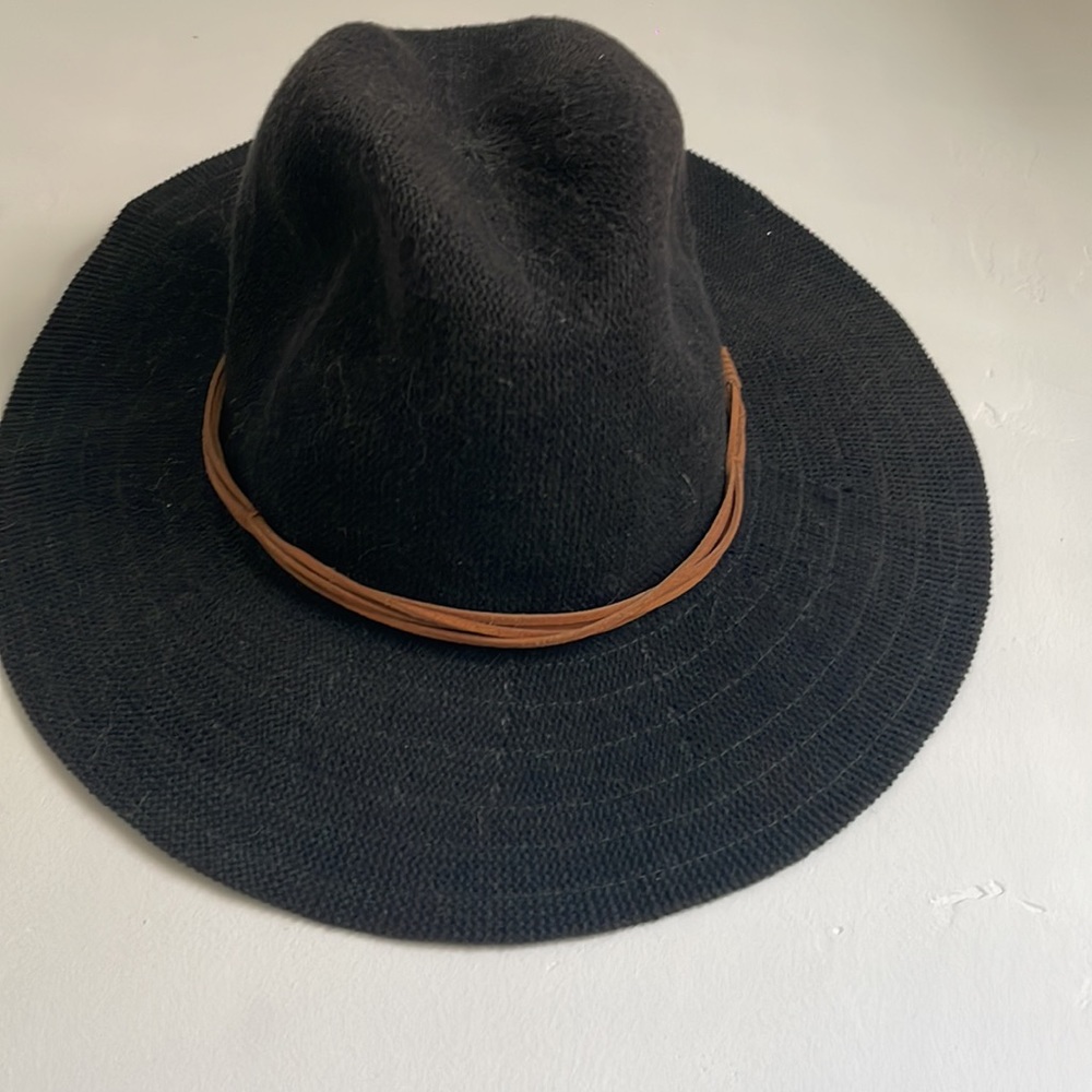 Urban Outfitters Black Hat with Brown Band - Picture 3 of 5